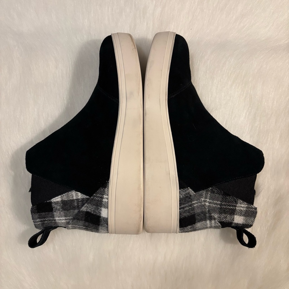TOMS Jamie Black Plaid Slip-On Sneaker - Picture 6 of 11